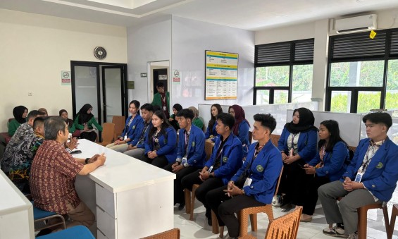 kegiatan penerimaan anak kkn d kantor kelurahan budaya pampang